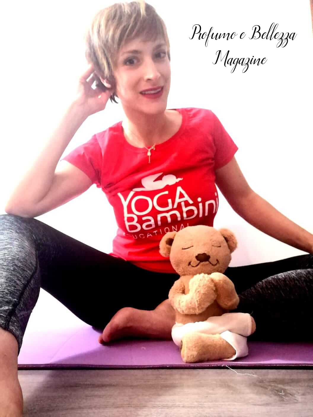 Come creare la pratica di yoga a casa assieme ai bimbi