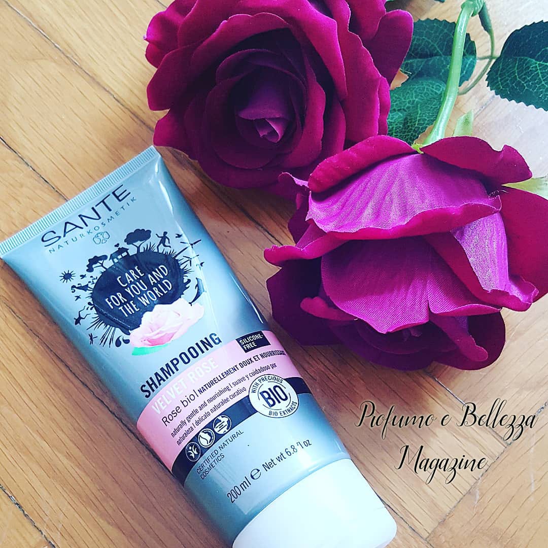 Shampoo Velvet Rose di Sante Naturkosmetik