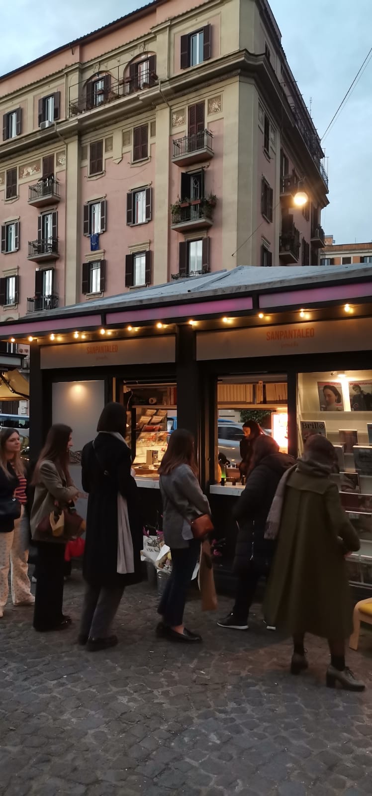 Edicola Erno, Roma secondo Amelia