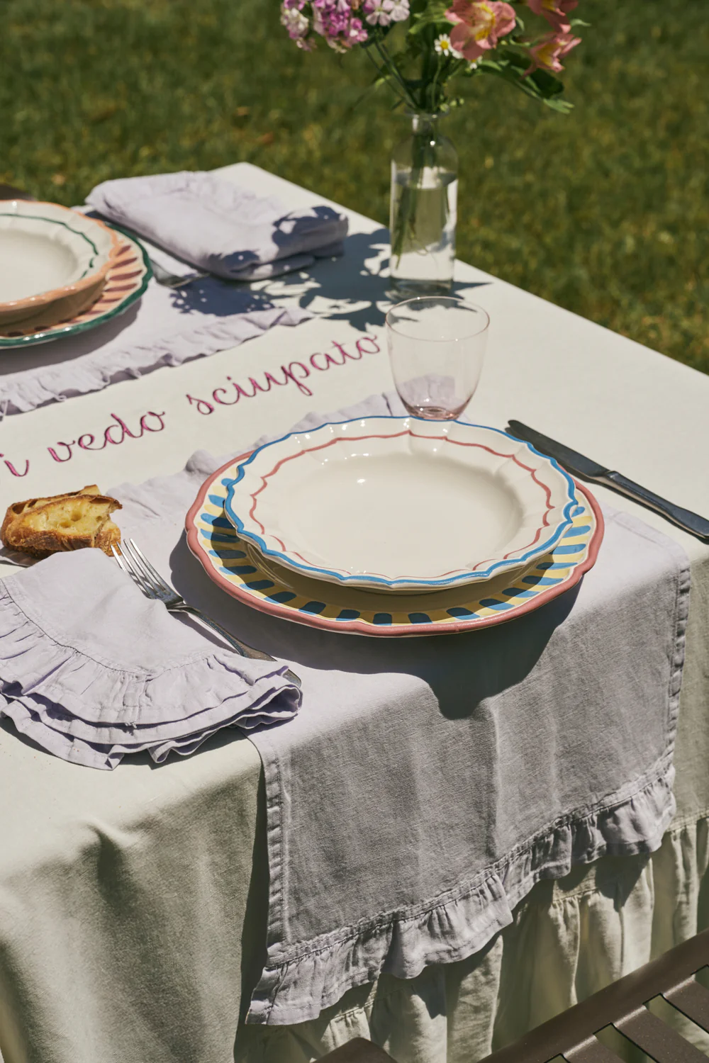 Le Fries, tavola in giardino